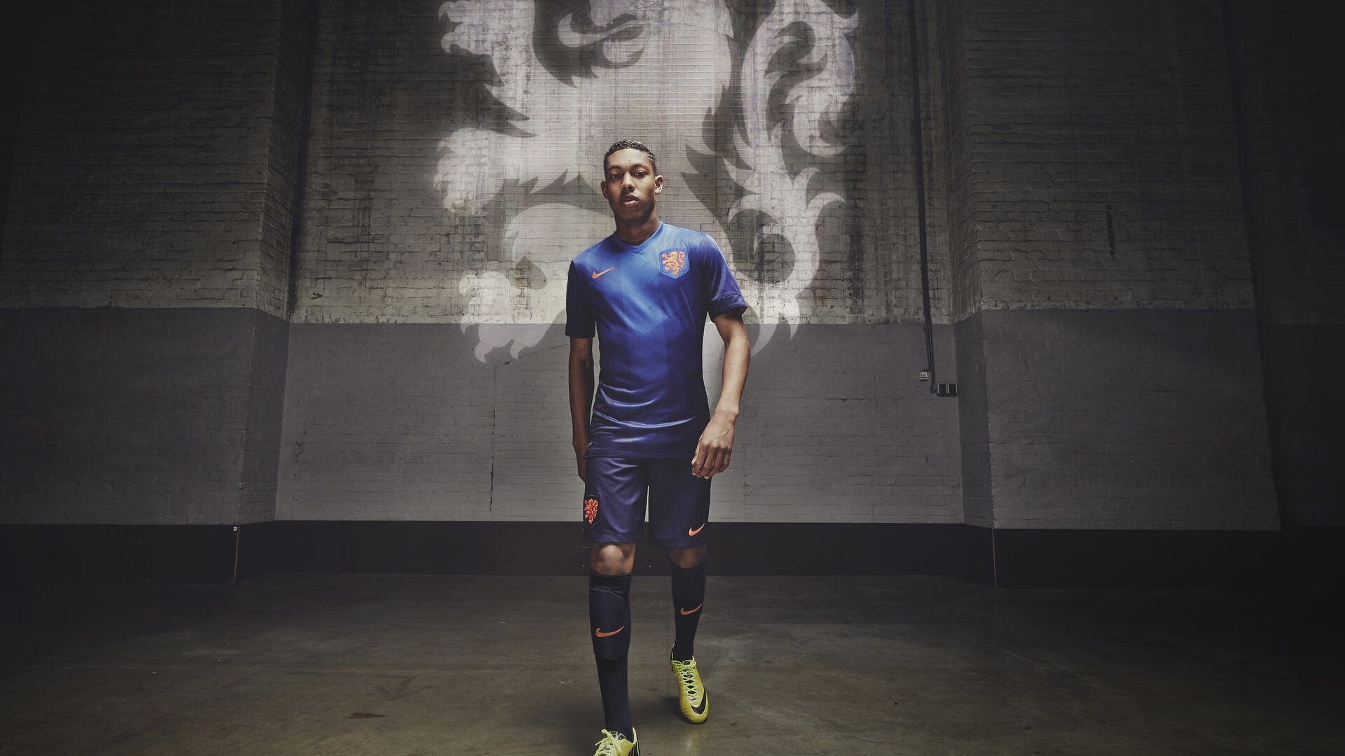 九游网页官网-中国网球新星张之臻晋级法网第二轮，历史性突破，张之臻首轮